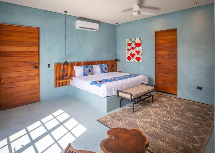 Turquoise (adults Only) 3*
