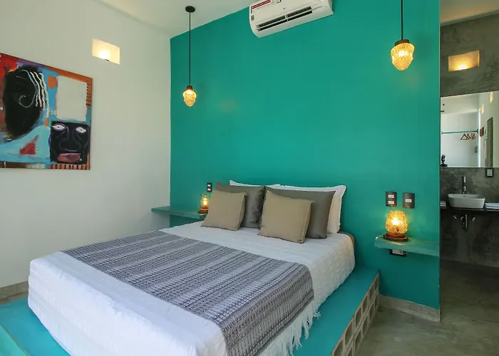Turquoise (adults Only) 3*