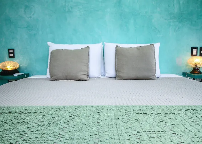 Turquoise (adults Only)